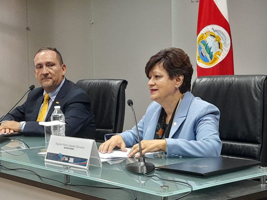 Buscarán puestos municipales casi 40.000 personas.