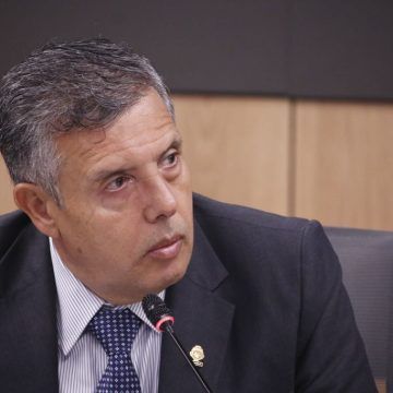 Oscar-Izquierdo Jefe del PLN habla de defender la paz pero se ausentó en voto contra moción de cese al fuego contra Palestina