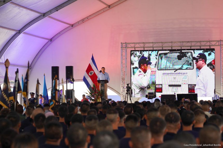 Legisladores: Presidente dinamita puentes, renuncia a sus obligaciones constitucionales y envía proyectos mal hechos