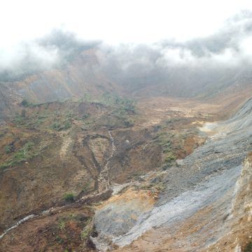 Peligro: Se abrieron nuevas grietas en Aguas zarcas