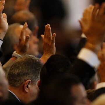Pastor religioso violó dos veces a una joven y por eso descontará 24 años de cárcel