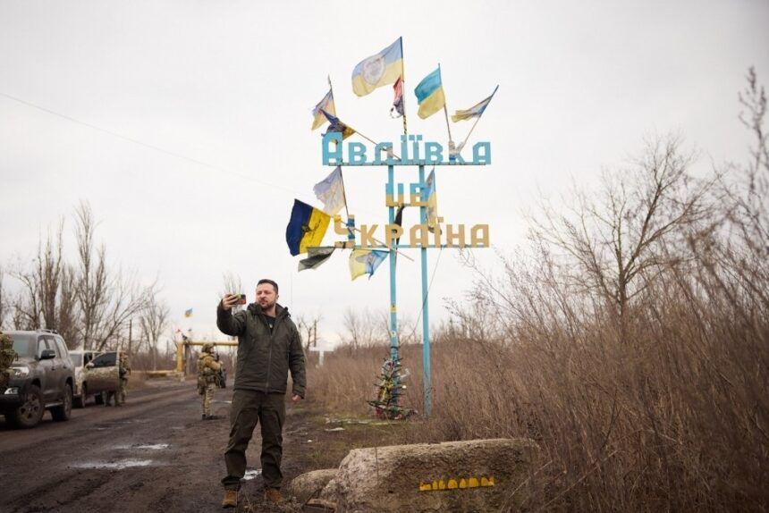 Zelenski visita por sorpresa Avdiivka, en Donetsk, uno de los epicentros de la guerra contra Rusia