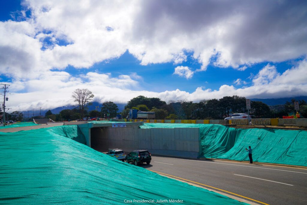 Gobierno inaugura paso inferior en La Galera: Es parte de un megaproyecto que empezó en el año 2021 y terminó costando casi ¢1000 millones más 5 Puesta en servicio paso inferior de la Galera Foto Julieth Mendez 8 1 2024