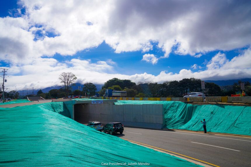 Gobierno inaugura paso inferior en La Galera: Es parte de un megaproyecto que empezó en el año 2021 y terminó costando casi ¢1000 millones más