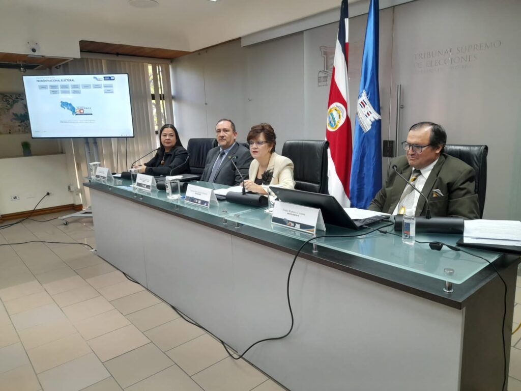 Costa Rica tiene más mujeres que hombres: cerca de 25.5oo más