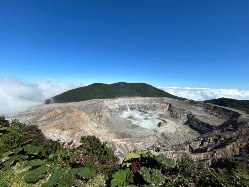 Poás reporta aumento de erupciones freáticas
