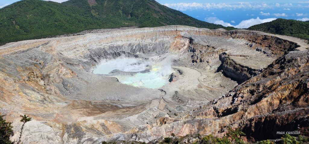 CNE reporta vigilancia por aumento de erupciones freáticas del volcán Poás 5 Reportan aumento de erupciones freáticas