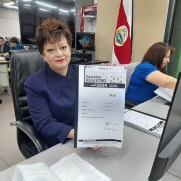 TSE empieza el conteo manual de votos con visita de los jueces de la COrte Interamericana de Derechos Humanos