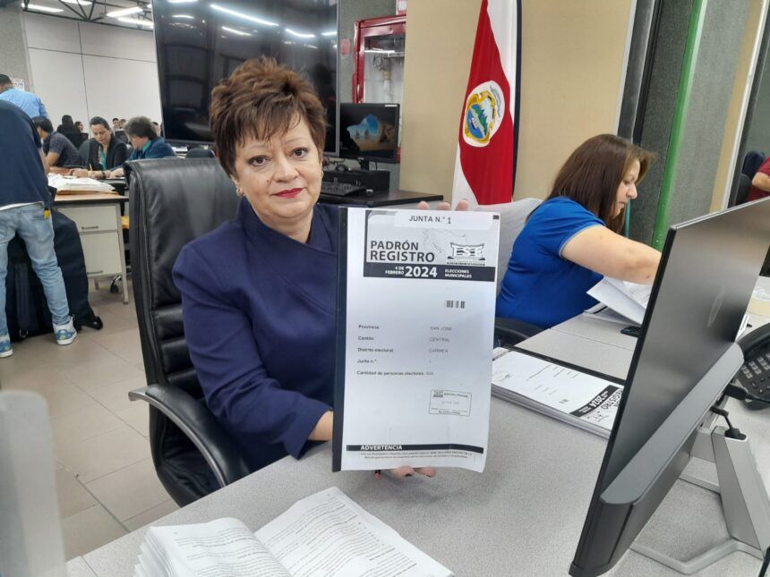 TSE empieza el conteo manual de votos con visita de los jueces de la COrte Interamericana de Derechos Humanos