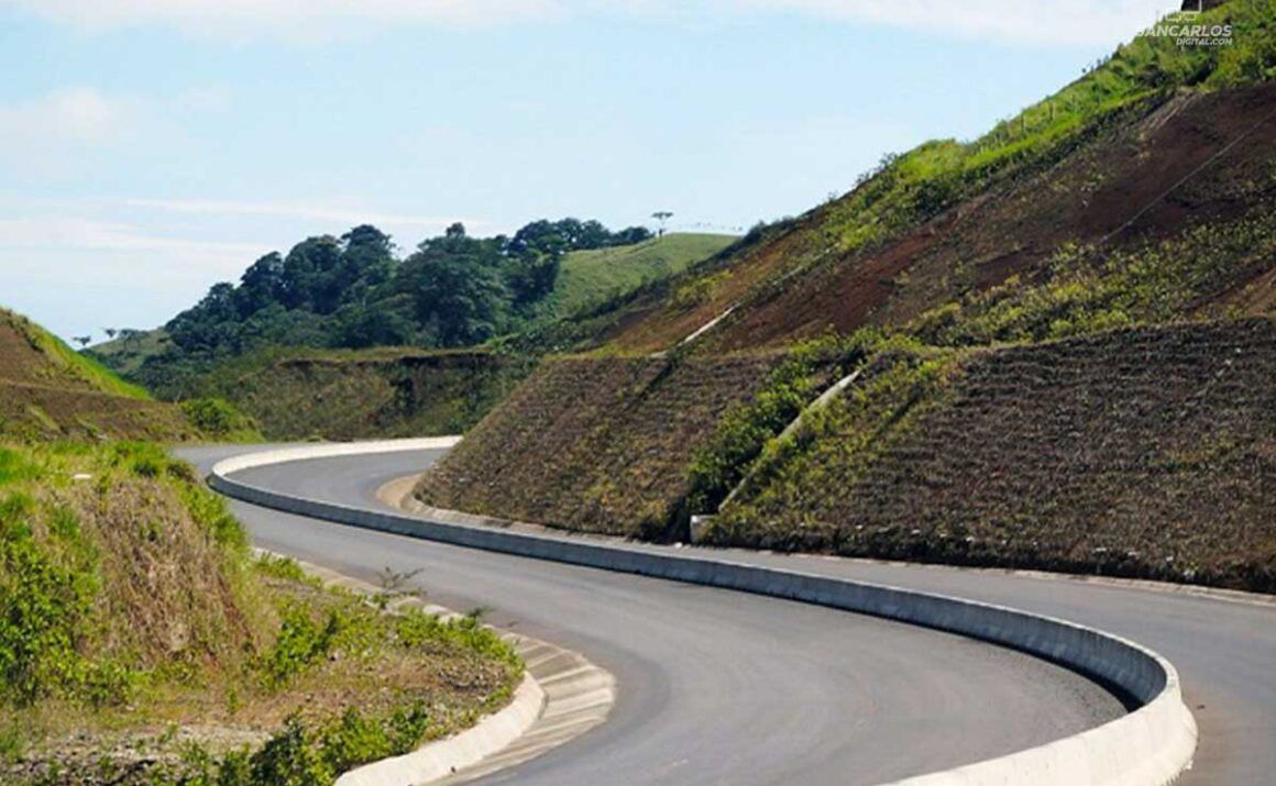 Historia de la carretera a San Carlos, obra pública que fracasa.