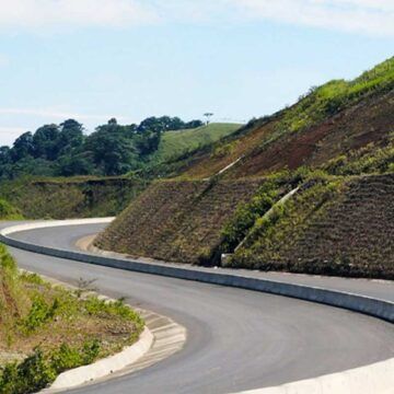 Historia de la carretera a San Carlos, obra pública que fracasa.