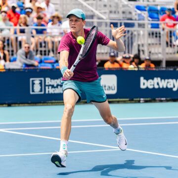 Tenis: El italiano de 22 años Jannik Sinner gana el Abierto de Miami y ya es número 2 del mundo