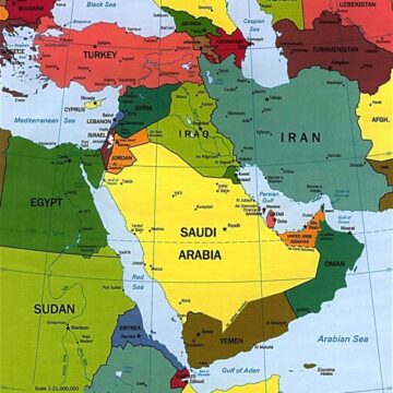 Irán asegura que varios militares estadounidenses han sido capturados y Trump rechaza ayuda británica en guerra Medio Oriente