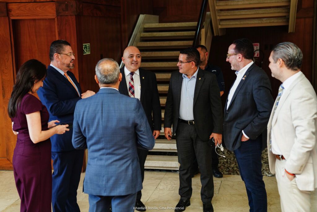 La gran farsa de Rodrigo Chaves se cae sola