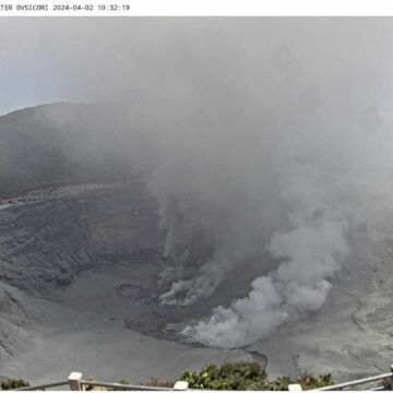 Cierran el volcán Poás durante 2 días por aumento de emisión de gases