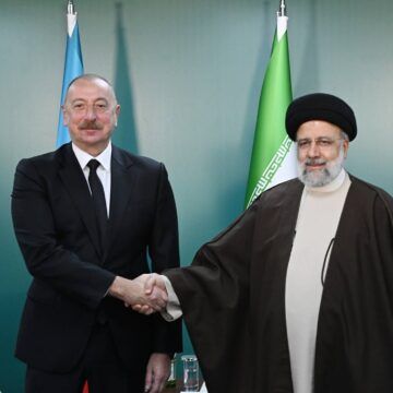 Irán.- Irak y Azerbaiyán ofrecen su ayuda a Irán tras el accidente del helicóptero de Ebrahim Raisi Helicóptero del presidente de Irán tuvo “aterrizaje forzoso” y se encuentra desaparecido