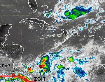 Estruendosa rayería y fuerte lluvia cae sobre Heredia y Tibás: IMN reporta onda tropical 3 causando inestabilidad