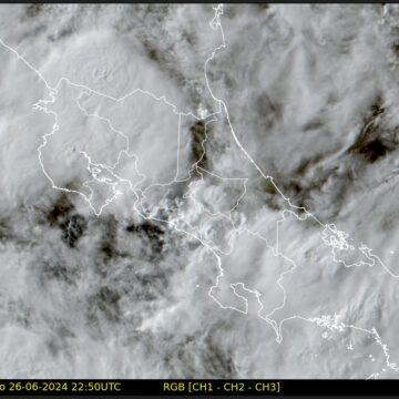 Zona Norte y Guanacaste más afectadas: Enormes cúmulos de nubes y lluvias permanentes por llegada de onda tropical #13