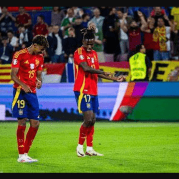 España hinca al anfitrión sobre la bocina en la Eurocopa