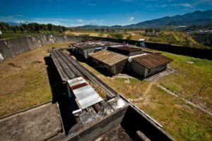 Ministro de Justicia fustiga decisión: Tribunal de Pococí ordenó restablecer derechos a alias Diablo: luz solar, llamadas telefónicas y visitas de su abogado