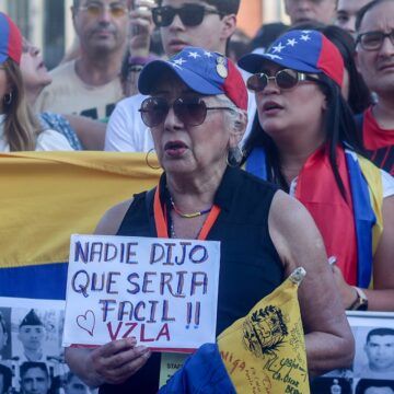 Tribunal Supremo de Justicia de Venezuela declara a Maduro como vencedor de las elecciones sin las actas y consolida el fraude y la dictadura, según reacciones