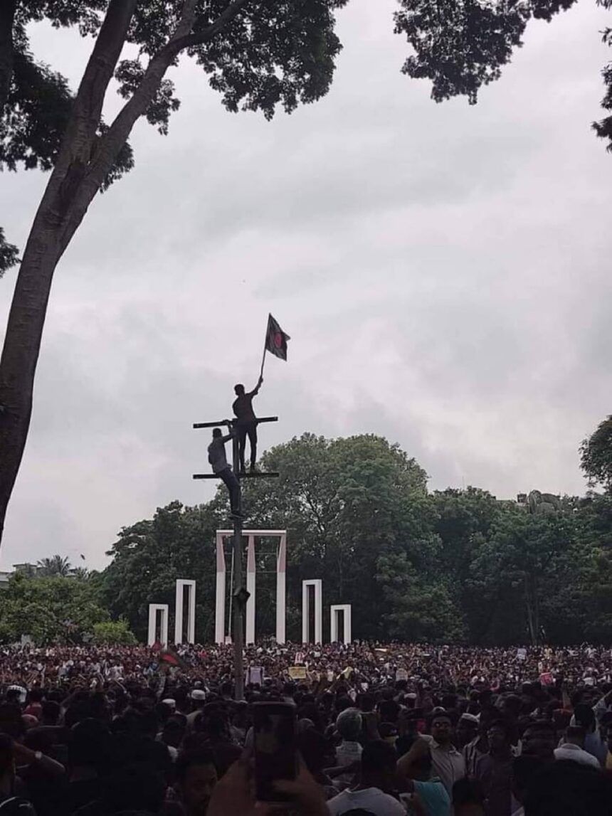 Dimite primera ministra de Bangladesh ante ola de protestas