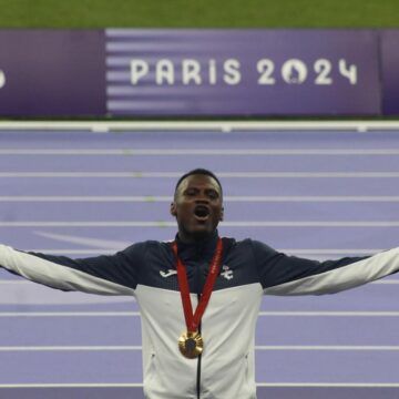 Videos, imágenes: ¡Así nace una leyenda! Guity gana su segunda medalla de oro en 200 metros en París y es el más rápido del mundo