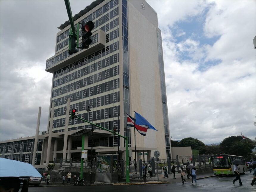 CCSS retoma construcción de obras con fideicomiso del BCR después de 2 años de estancamiento
