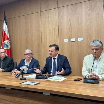 Proyecto del diputado Luis Diego Vargas busca que expropiaciones se realicen en 6 meses como máximo