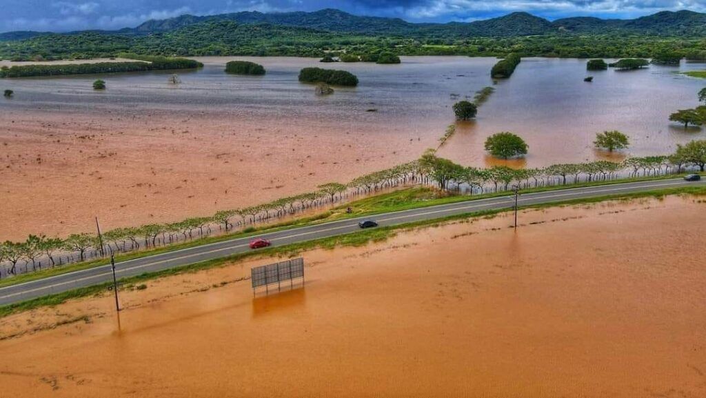 Guanacaste inundada