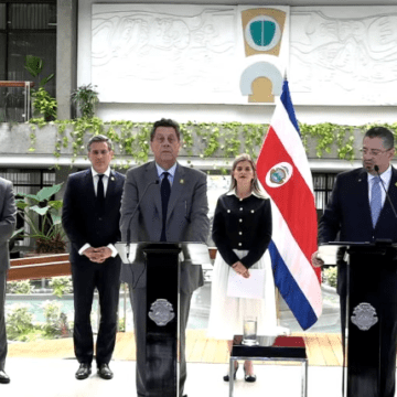 Gobierno de Chaves impulsa minería a cielo abierto en Crucitas mediante proyecto de ley