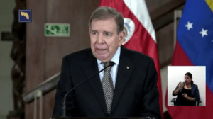 Edmundo González afirma en Casa Presidencial que ataques a la prensa y a otros poderes son signo de gobiernos terminales que se conducen a una dictadura