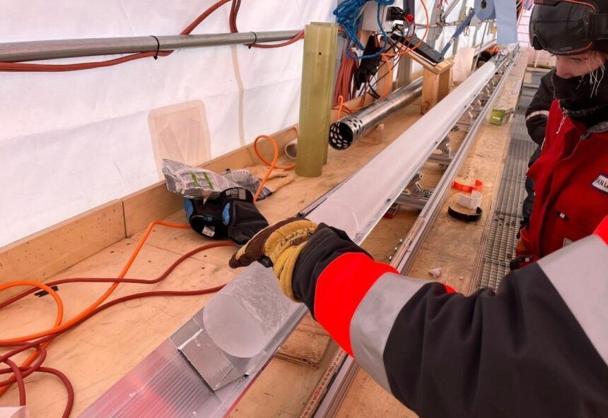 Científicos extraen hielo antártico con 1,2 millones de años de antigüedad
