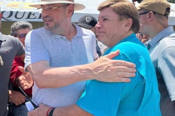 Empresario venezolano aliado de Rodrigo Chaves asumió haber pagado vallas publicitarias contra las instituciones democráticas de Costa Rica