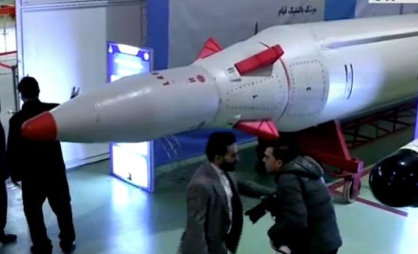 Lo último de la guerra contra Irán: EEUU bombardea la isla de Jark, Catar evacúa zonas y el estrecho de Ormuz en crisis