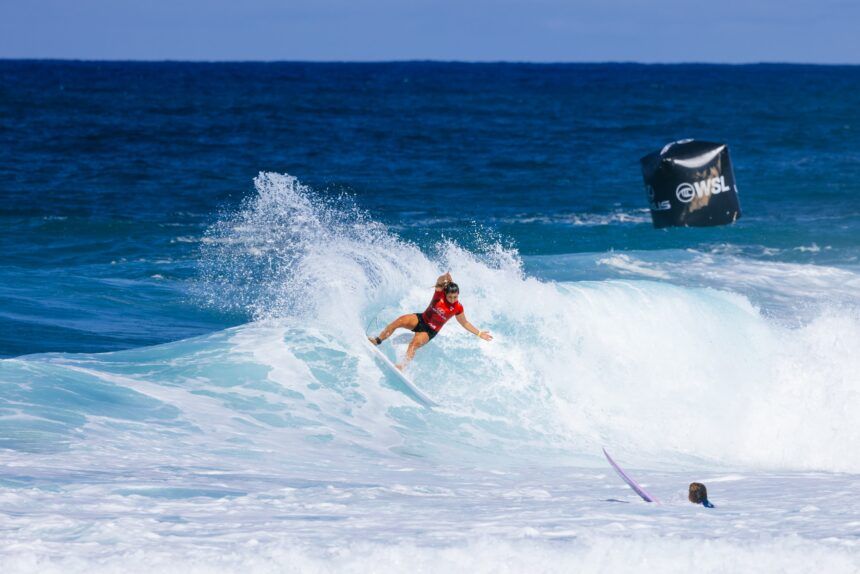 Brisa Hennessy empieza entre los primeros 5 del Tour Mundial 2025 del surf