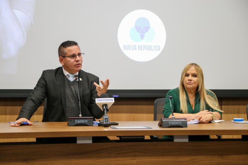 Impulsan proyecto para hacer flexible la salida del país para pensionados alimenticios