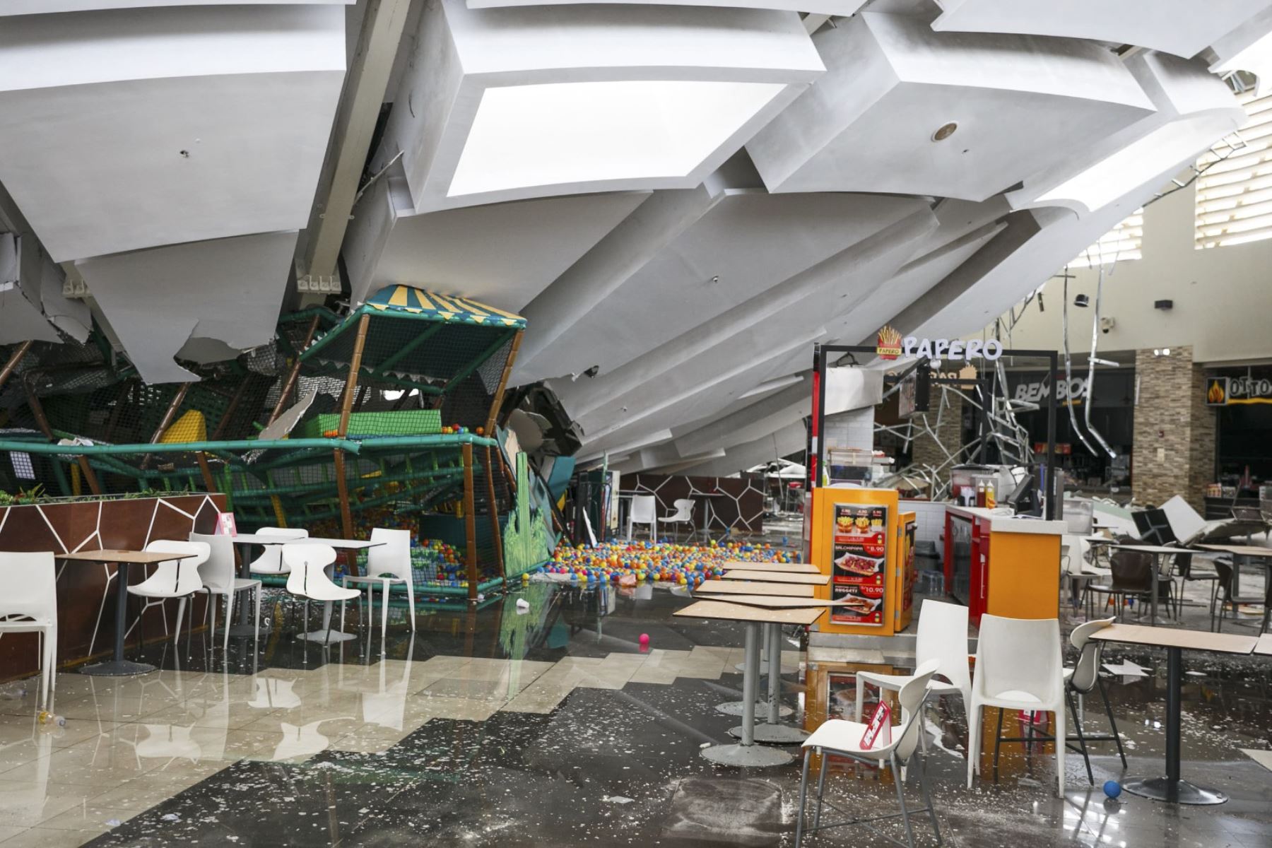 desplome techo real plaza 2