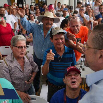 Escuálida agenda: Rodrigo Chaves hace gira electoral por región Brunca para “inaugurar” obras menores o que apenas inician