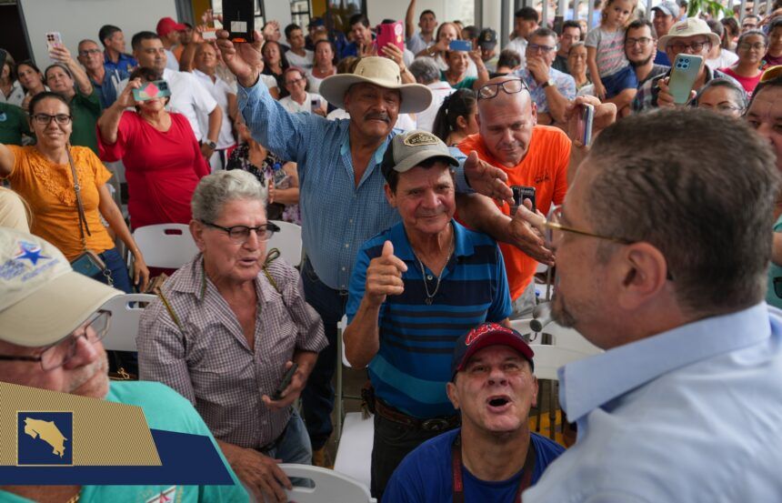 Escuálida agenda: Rodrigo Chaves hace gira electoral por región Brunca para “inaugurar” obras menores o que apenas inician