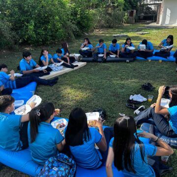 Centro educativo fuera del aula Más de 100 centros educativos están en alerta roja para cierre inminente por deterioro en sus instalaciones