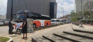 Migración de políticos al chavismo, ¿cambio real o más de lo mismo con nuevo logo? - Voz Propia 10 Tarifas de buses y taxis aumentan en todo el país