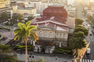 Gobierno reveló públicamente números telefónicos de empresarios reconocidos, ¿negligencia o premeditación? 10 Teatro Nacional desde Hotel CR
