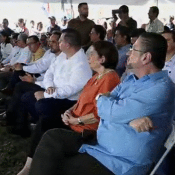 Chaves inaugura el inicio del tramo sur de la carretera a San Carlos como si la estuviera entregando concluida