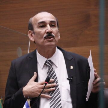 Francisco Nicolás Diputado Francisco Nicolás renuncia a su inmunidad parlamentaria ente investigación judicial en su contra