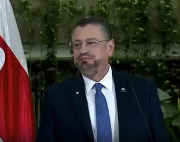 Chaves sarcasmo Vote: Usted qué cree: ¿renuncia Rodrigo Chaves a la presidencia?