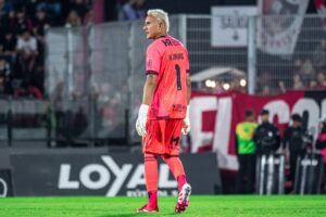 Navas Newells