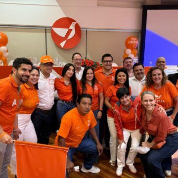 El PLP realiza su asamblea nacional y se perfila para lanzar de nuevo a Eli Feinzaig como candidato presidencial