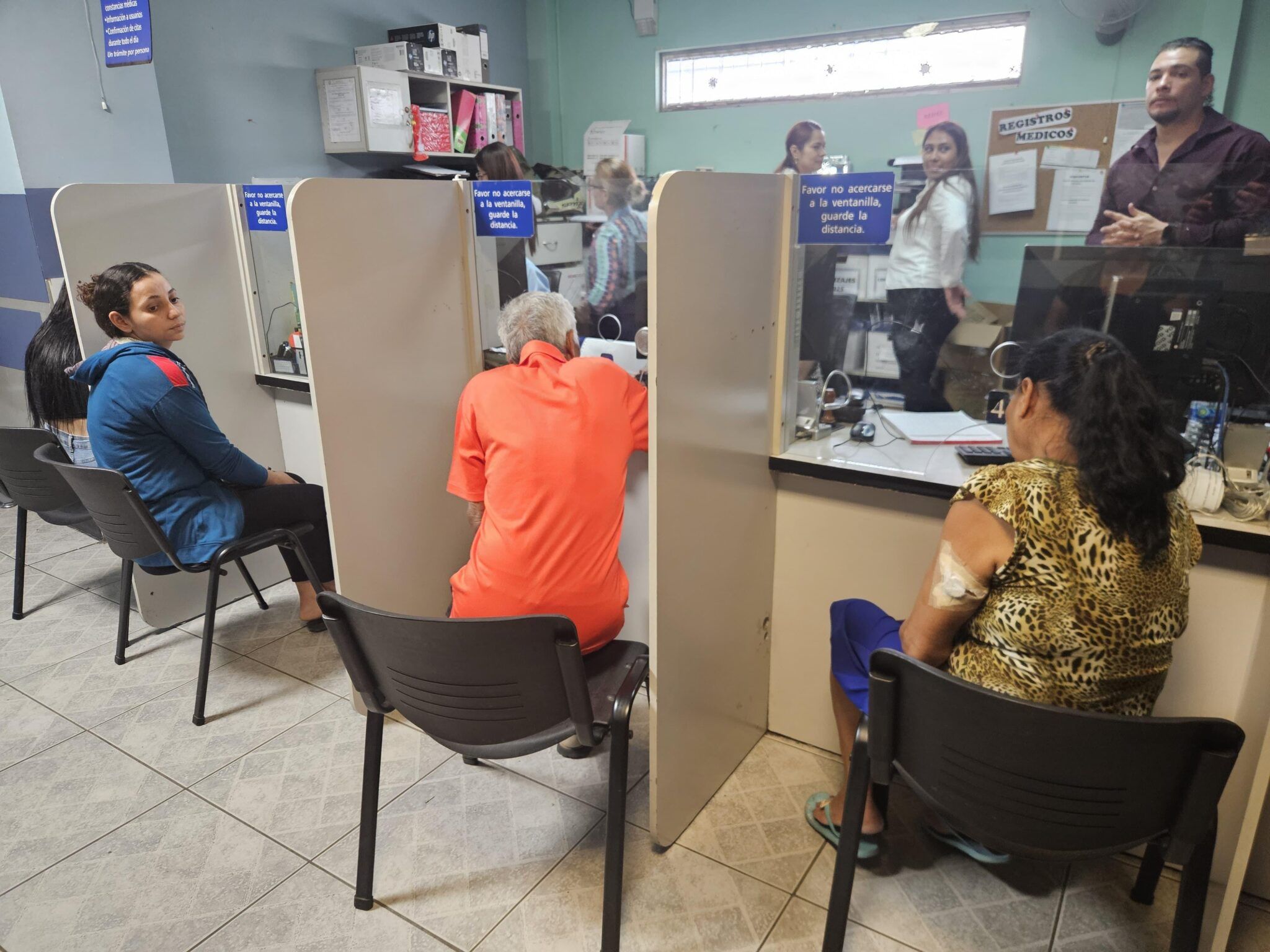 Defensoría revela datos alarmantes: Listas de espera crecen sin parar y son "una negación al derecho a la salud"