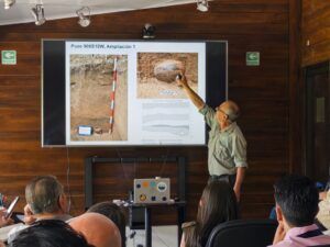 Estudio arqueológico encontró "alta densidad" de cerámica y piedra ancestral en 2 de las 4 fincas donde será construido el aeropuerto internacional en Osa